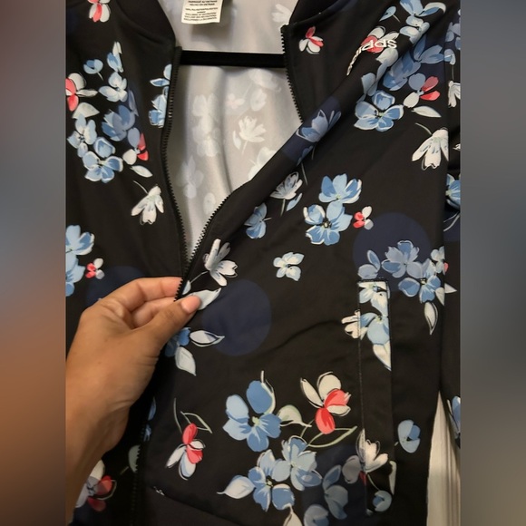 Adidas Floral jacket XL - Picture 5 of 10